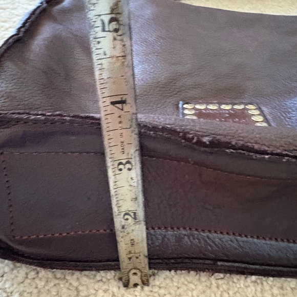 Campomaggi Rich Brown Leather Crossbody with Gold Accents - Picture 8 of 12